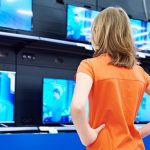 Tư vấn chọn mua tivi cho người “mù” công nghệ